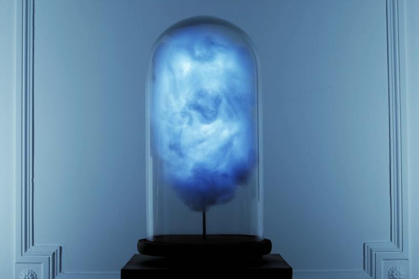 Thunderstorm cloud clearance lamp