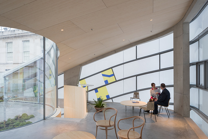 steven holl maggies centre