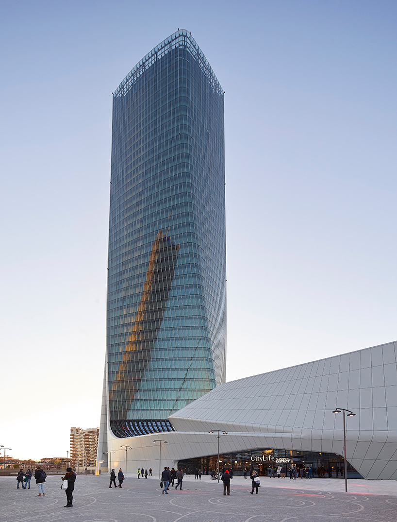 zaha hadid generali tower citylife shopping district