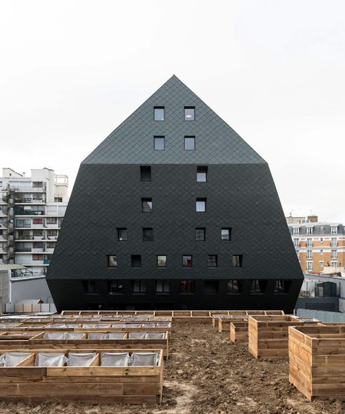 ECDM sets an anthracite grey dwelling in the heart of a multidisciplinary complex in paris