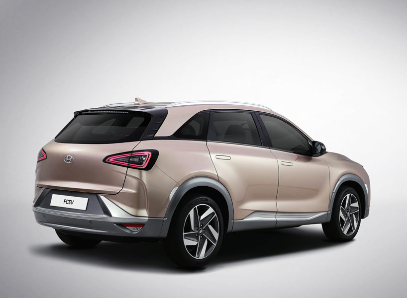 hyundai debuts next generation autonomous fuel cell vehicle at CES 2018