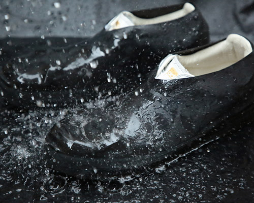 ONFAdd's rain socks protect your shoes from mud and water
