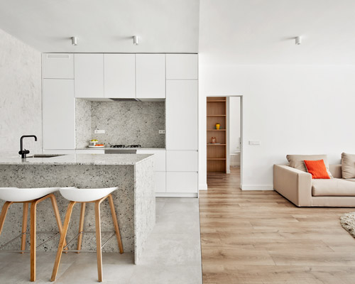 raúl sánchez divides apartment space based on a change of material code