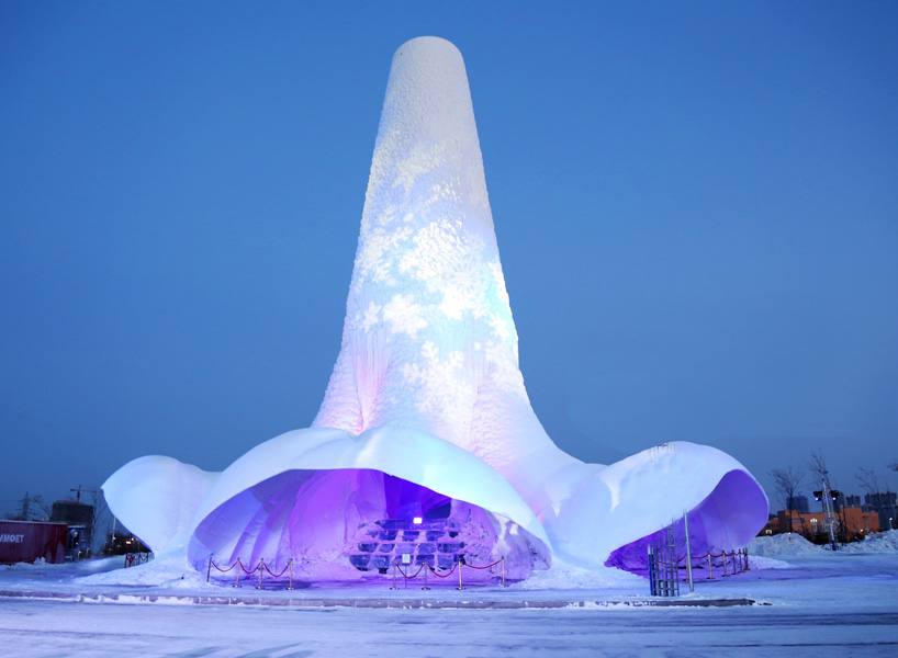engineers build the world’s tallest ice tower in china