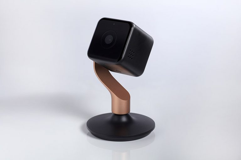 yves béhar's hive view is an indoor camera that disconnects from its ...