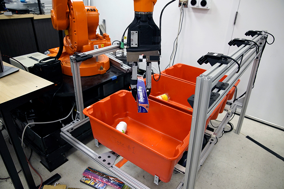 MIT robot picker