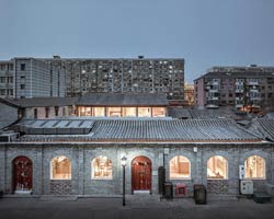 a layering courtyard in qianmen, beijing by archstudio