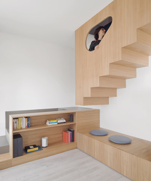 a large wooden nucleus manages this flat refurbishment by italian studio gosplan