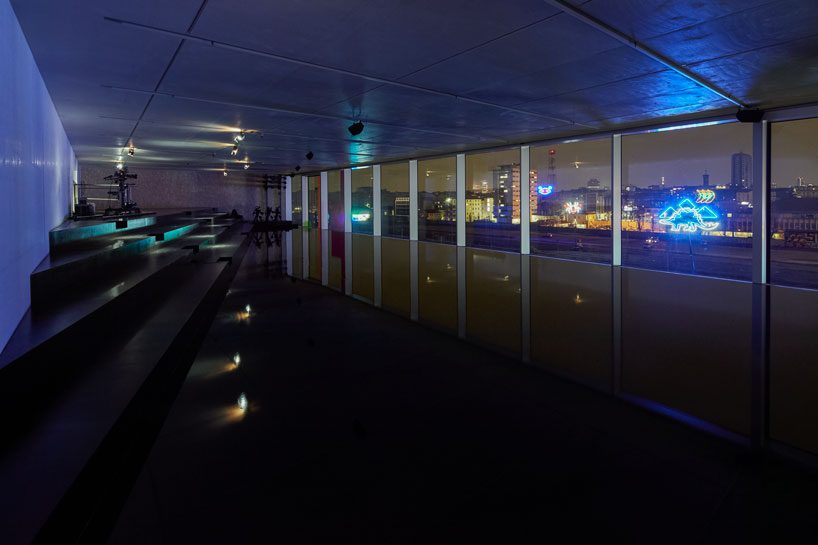 oma-amo-prada-show-f-w-2018-02-23-2018