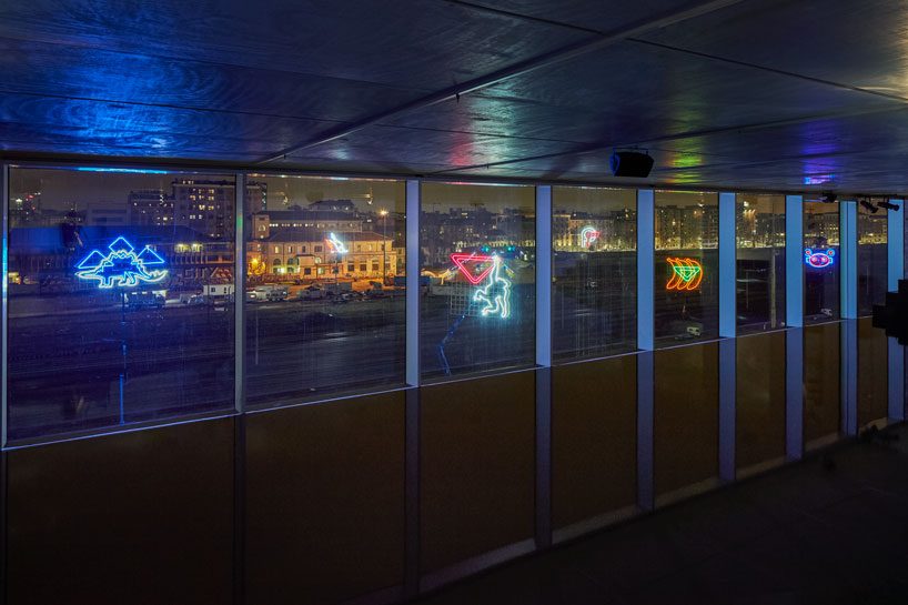 oma-amo-prada-show-f-w-2018-02-23-2018