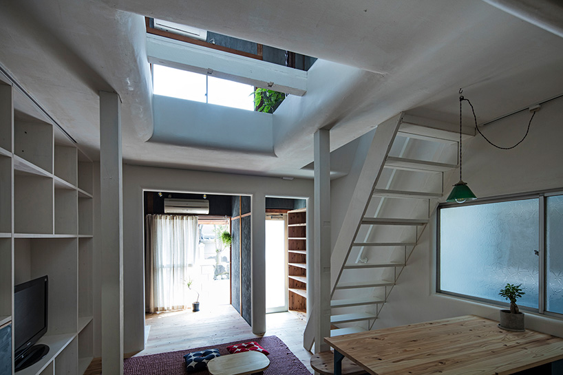 Persimmon Hills Brings Light Into Japan Home With Trap Door