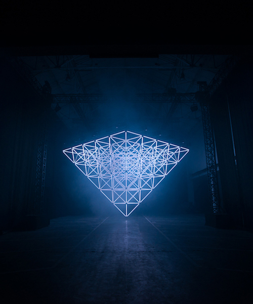 TETRO+A and WHITEvoid present network-like light structure for bright brussels festival