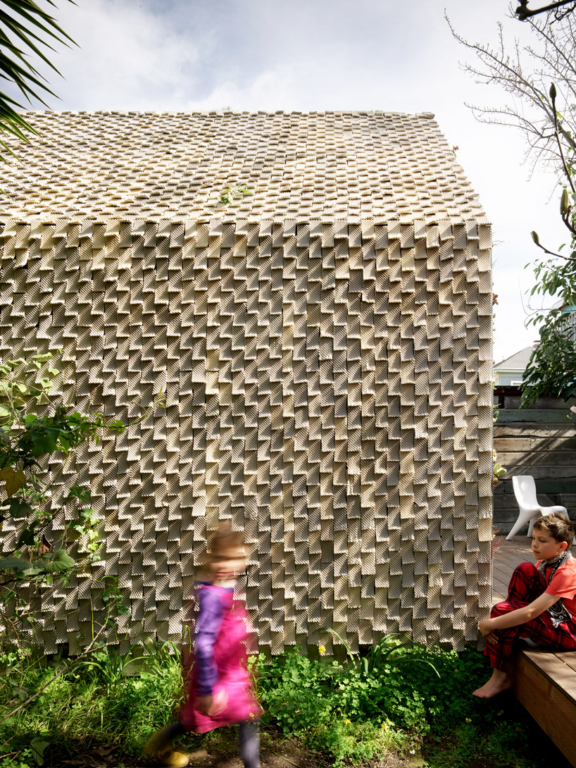 3D printed cabin emerging objects