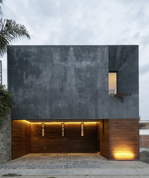 espacio 18 + cueto present a wood cladding house with spatial fluidity in mexico