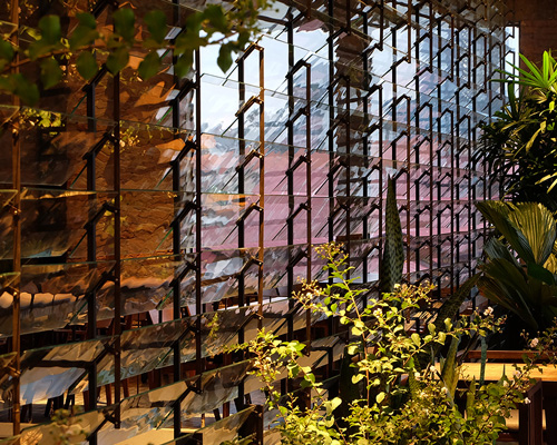 NISHIZAWAARCHITECTS' pizzeria captures the rich, local color of saigon