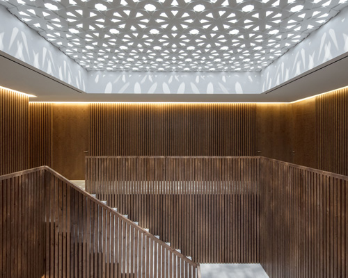 the poetic repetition of this embassy in lisbon alludes to its ancient egyptian roots