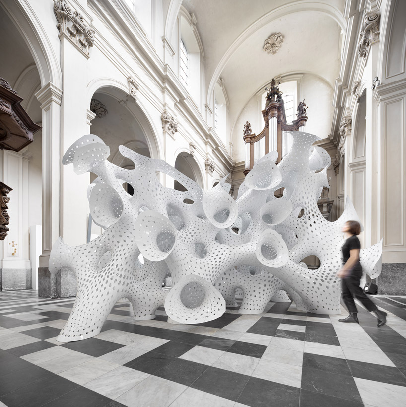 MARC FORNES / THEVERYMANY installs 'boolean operator' in china