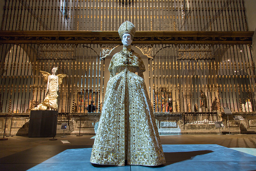 met costume institute heavenly bodies exhibition