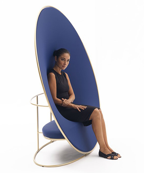 emanuele magini's anish for campeggi is a stretching circle with a hidden seat