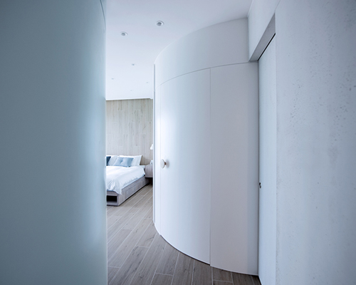 curvy volumes in bean buro's apartment renovation reference flowing water