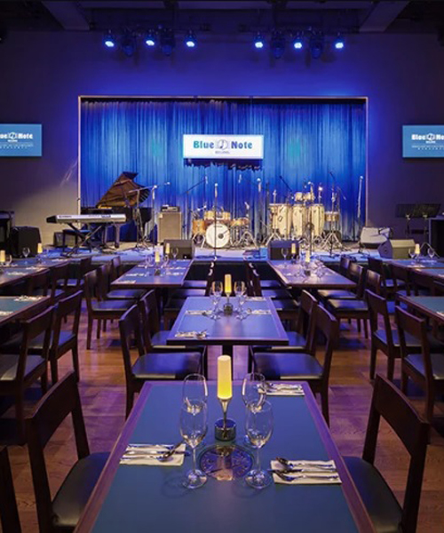chiasmus designs spacious blue note jazz club in beijing inspired by chinese hutongs