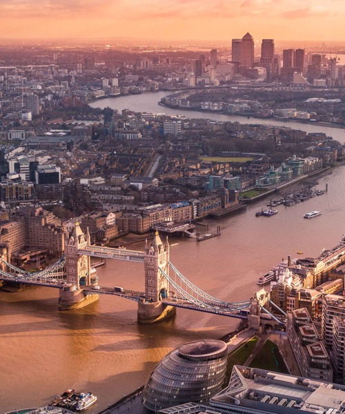 the city of london will use 100% renewable energy by october 2018