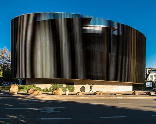 edwin seda's photoset explores south african circa gallery as a portrait canvas for light