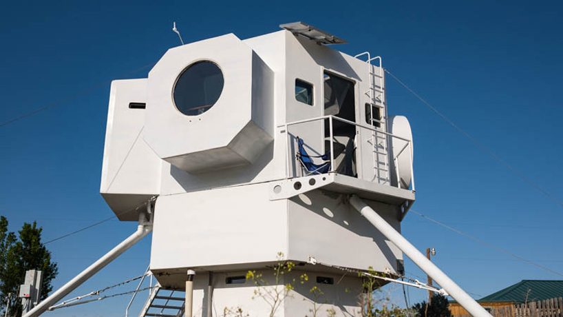 boat architect modelled this 250-square-foot home after a lunar lander