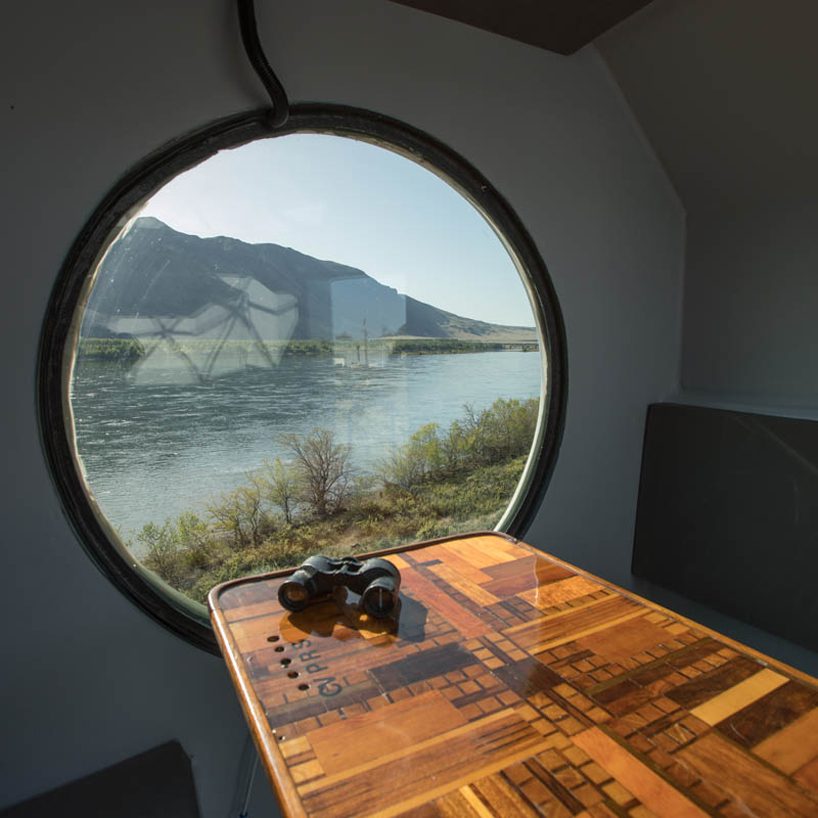 boat architect modelled this 250-square-foot home after a lunar lander