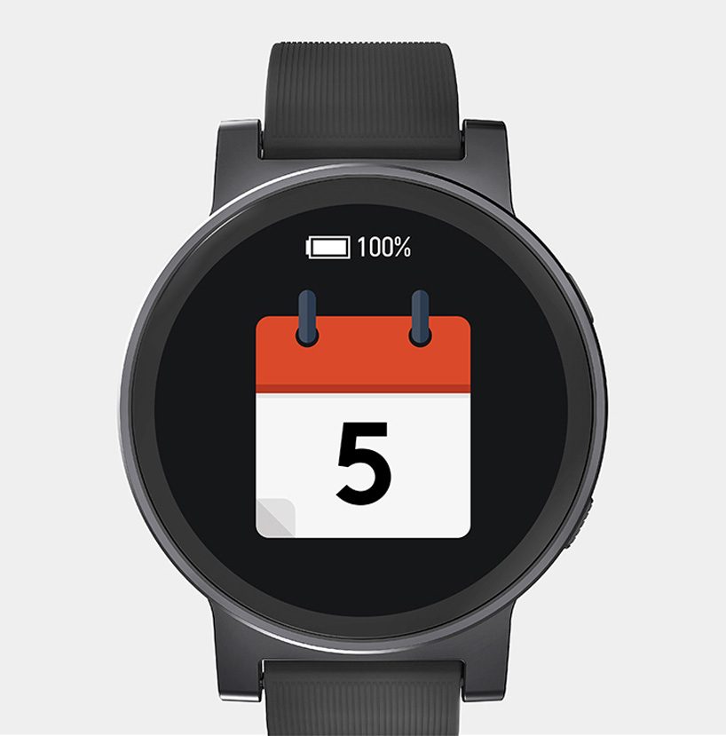 michael young designs amphibious smartwatch with an AMOLED HD screen for PACEWEAR