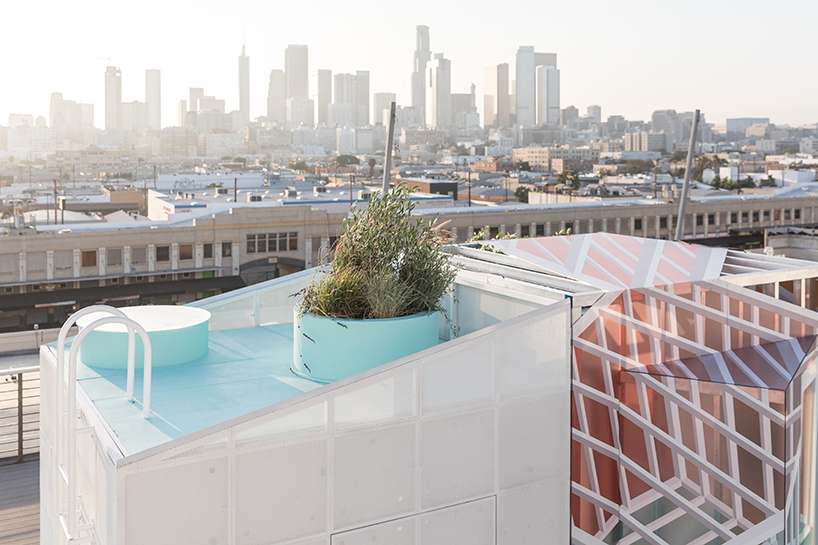 MINI LIVING + freelandbuck's urban cabin offers living quality within 15m2