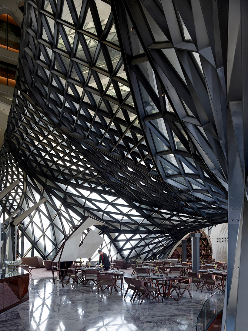 zaha hadid morpheus hotel