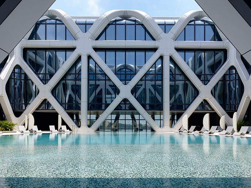 zaha hadid morpheus hotel