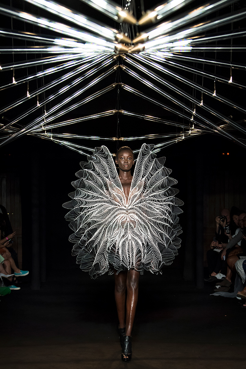 iris van herpen studio drift syntopia