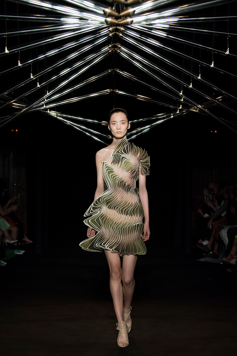 iris van herpen studio drift syntopia