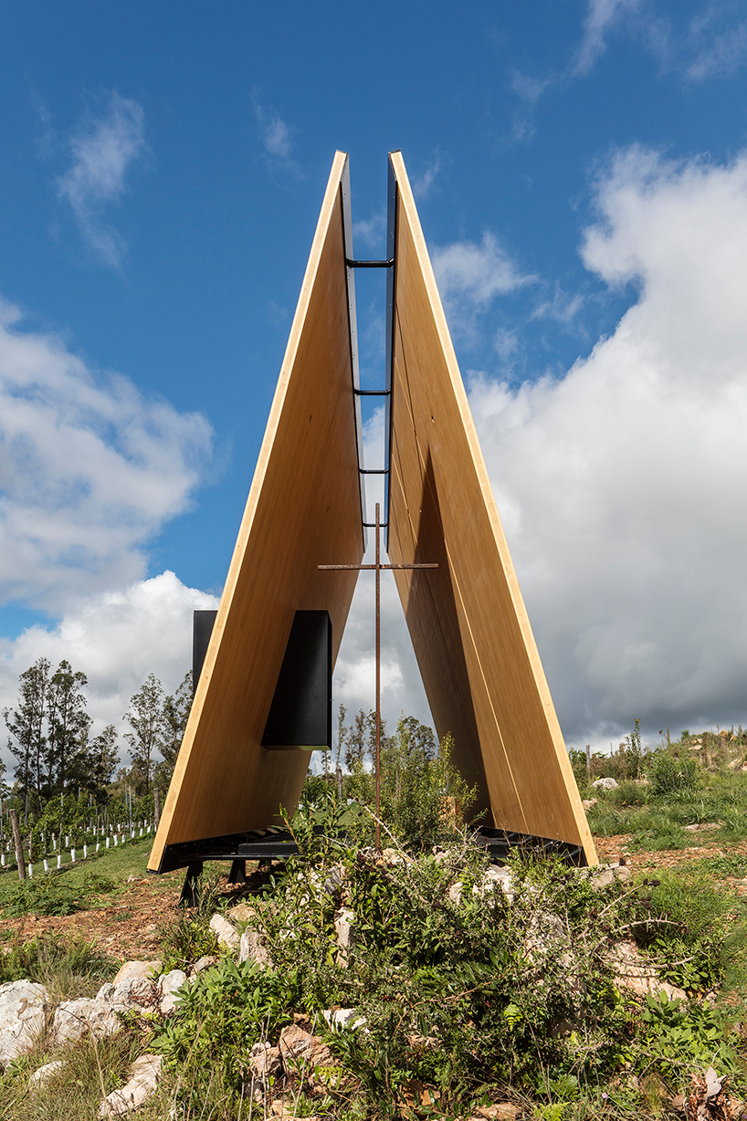 MAPA's sacromonte chapel in uruguay respects the landscape by denying its confinement