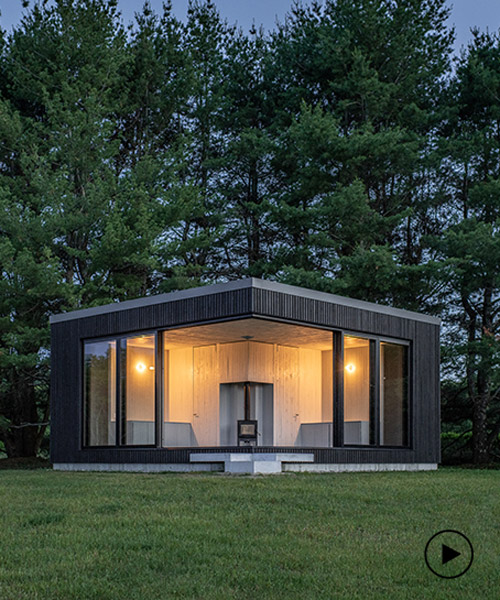 metabaukunst's reclusive getaway cabin in the US is clad with charred timber