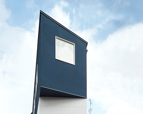 akio nakasa fits the narrow A-1 house into a dense tokyo neighborhood