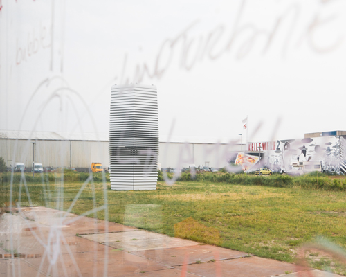 studio roosegaarde's smog free tower returns to rotterdam, predicting new solutions for a clean air future