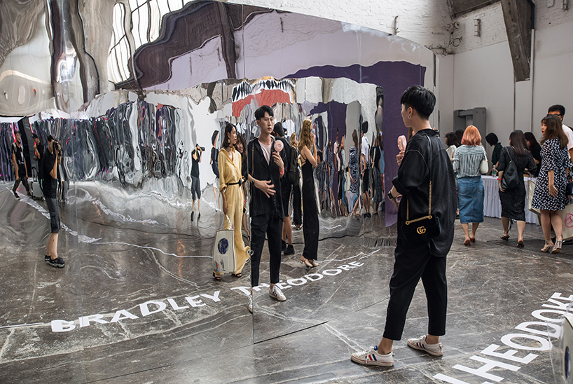 AMO selfie exhibition