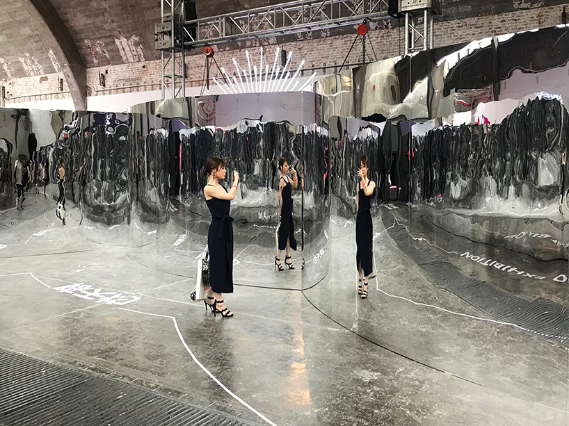 AMO selfie exhibition