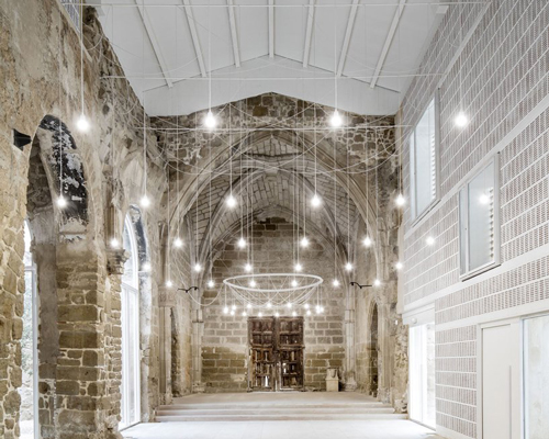aleaolea restores spanish gothic ruins of the church of vilanova del la barca