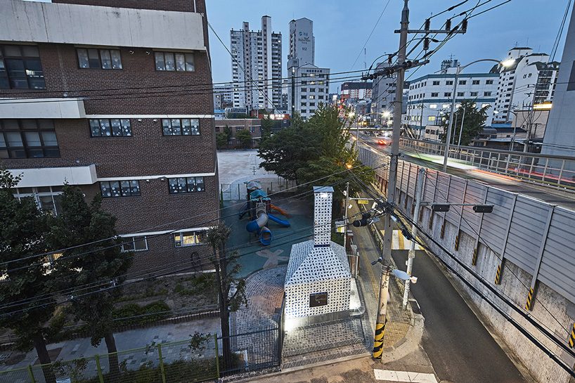 urban society transforms a waste incinerator with tiles bearing the breath of local residents