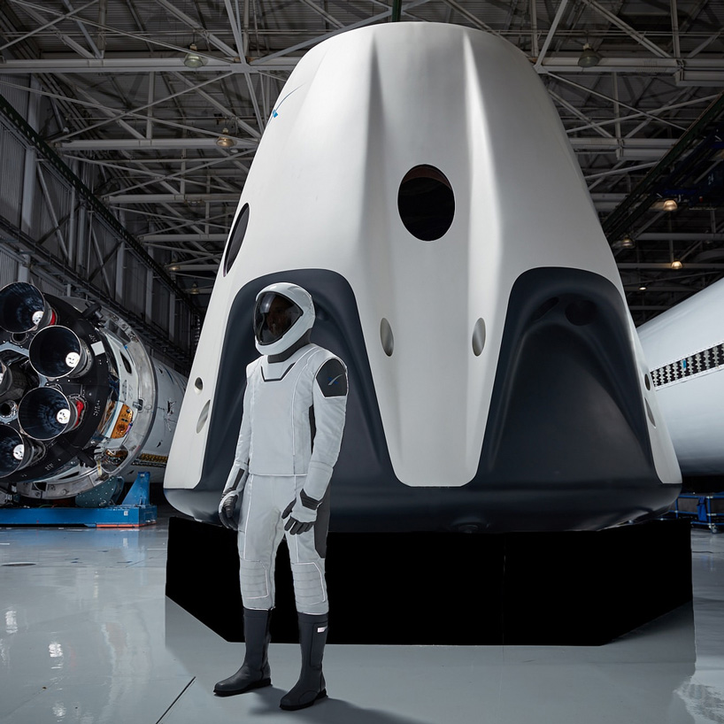crew-dragon-spacex-interior-designboom-7.jpg (818×818)-花瓣网