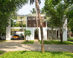 in india, LIJO RENY's 'regimented house' is immersed in nature