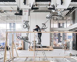 ROB|ARCH 2018: fabio gramazio discusses the potential of robotic fabrication