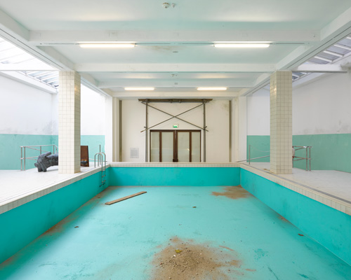 elmgreen & dragset transforms whitechapel gallery into an abandoned public swimming pool