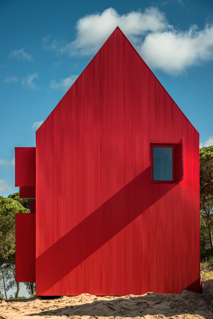 Rebelo De Andrade Completes All Red House 3000 In Portugal