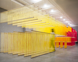A+U lab suspends a fragmented installation composed of 12,000 wool threads