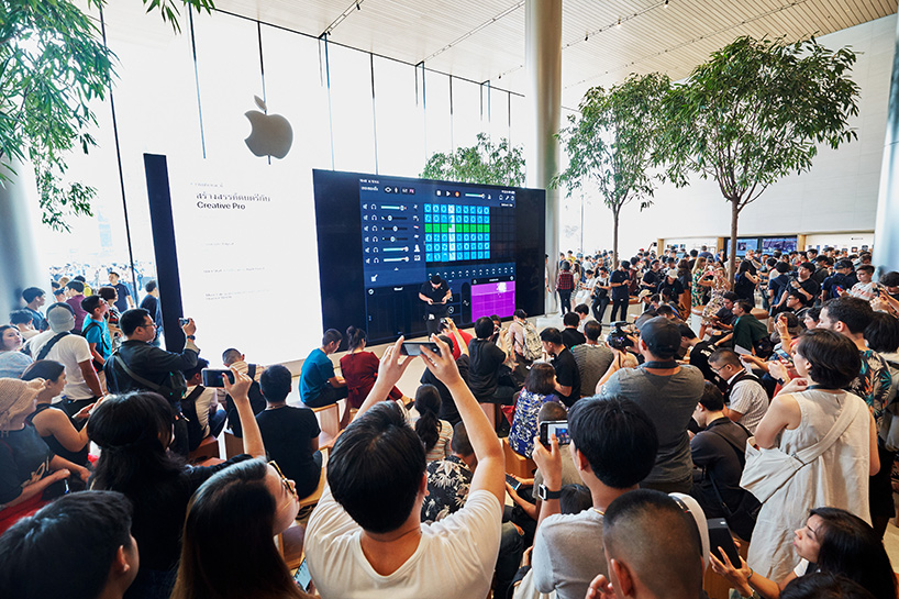 Foster + Partner completes Thailand's first Apple store in Bangkok